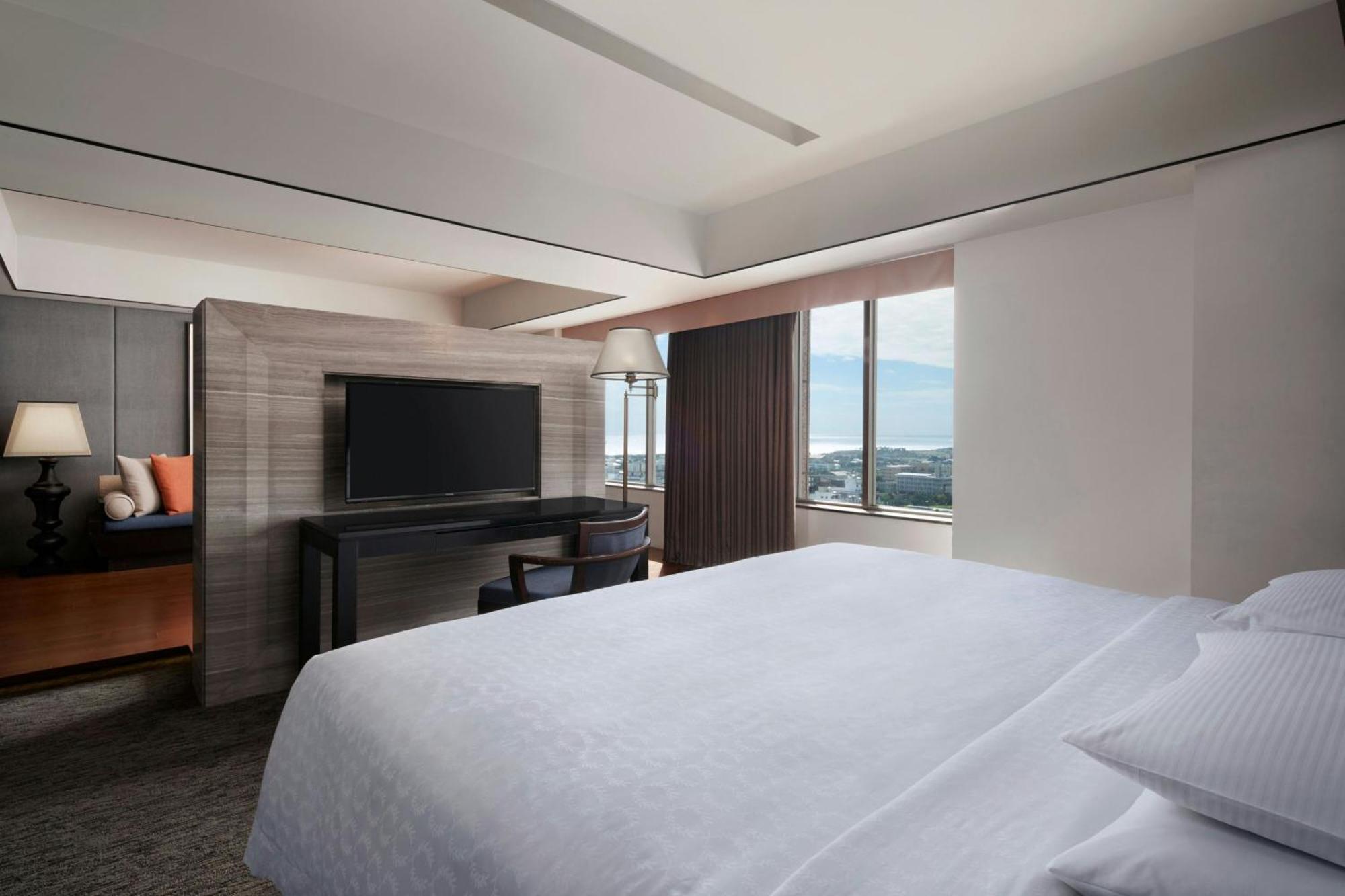 Sheraton Taitung Hotel Exterior foto A bedroom at the hotel